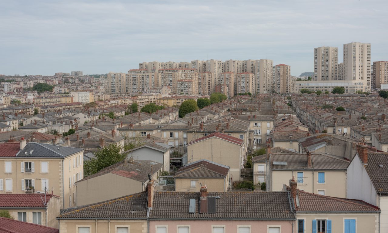 découvrez les raisons pour lesquelles certains quartiers de tourcoing sont à éviter et les informations essentielles pour mieux connaître la ville.